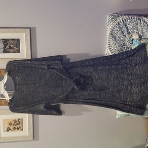 🌟HP🌟 Flattering Ingrid & Isabel Grey Maternity Dress